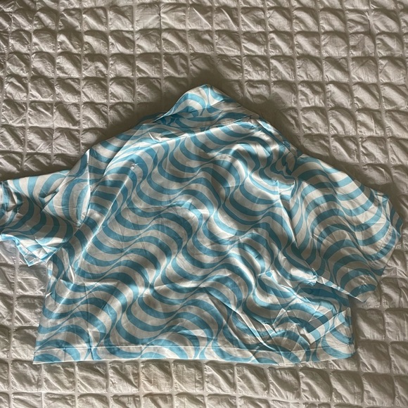 Cotton candy la swirl satin crop top - Picture 5 of 7